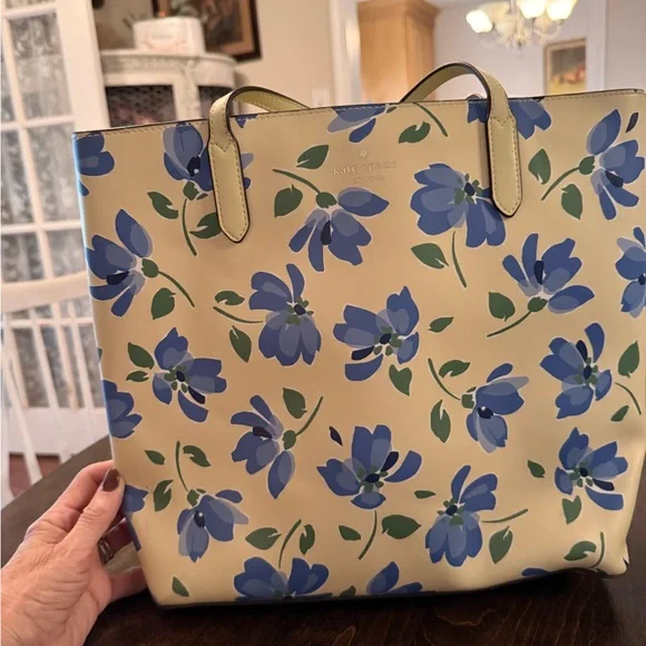 Kate Spade Blue and Green Floral handbag - Picture 2 of 5